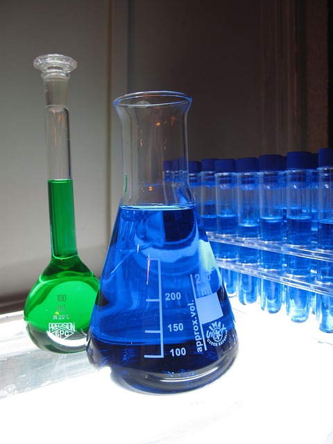 探究氨基聚醚在制备弹性防水涂料和防腐涂料中的应用